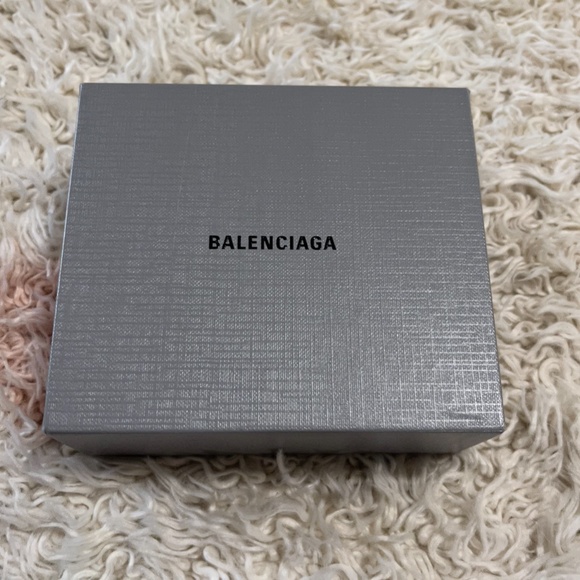 BALENCIAGA Perforated Logo Leather Bifold Wallet - Picture 7 of 8